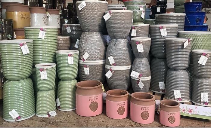 flower pots display