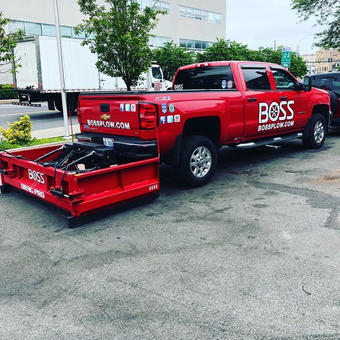 BOSS SNOW PLOWS