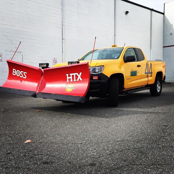 BOSS SNOW PLOWS