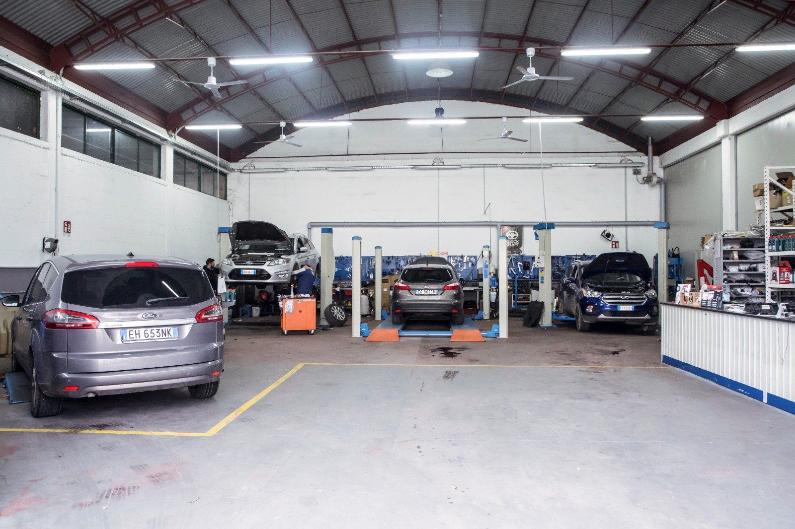 auto in riparazione