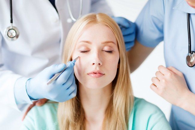 Chirurgia estetica per il viso