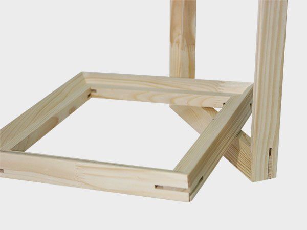 Wooden frame and vertical post in a simple unfinished structure