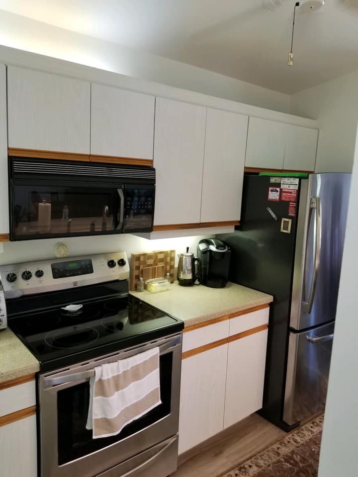 White Kitchen with Lining — Nokomis, FL — Bay Pointe Kitchen and Bath