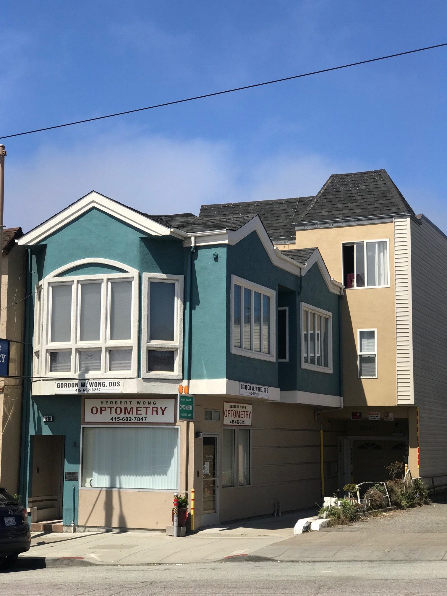 1820 Taraval Exterior