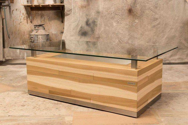Die Heinisch - Wohntische, Wohntisch und Couchtisch mit Beleuchtung und kundenspezialisiertem Text oder Logo, sofa table with lighting and customized text or logo, Glasstischplatte, Glass tabletop, luxury, Möbelmanufaktur, Heinisch Manufactory, modern, customized