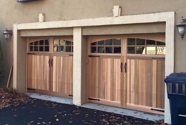 Model 5400/5700 Cedar Faced Carriage House Collection, image