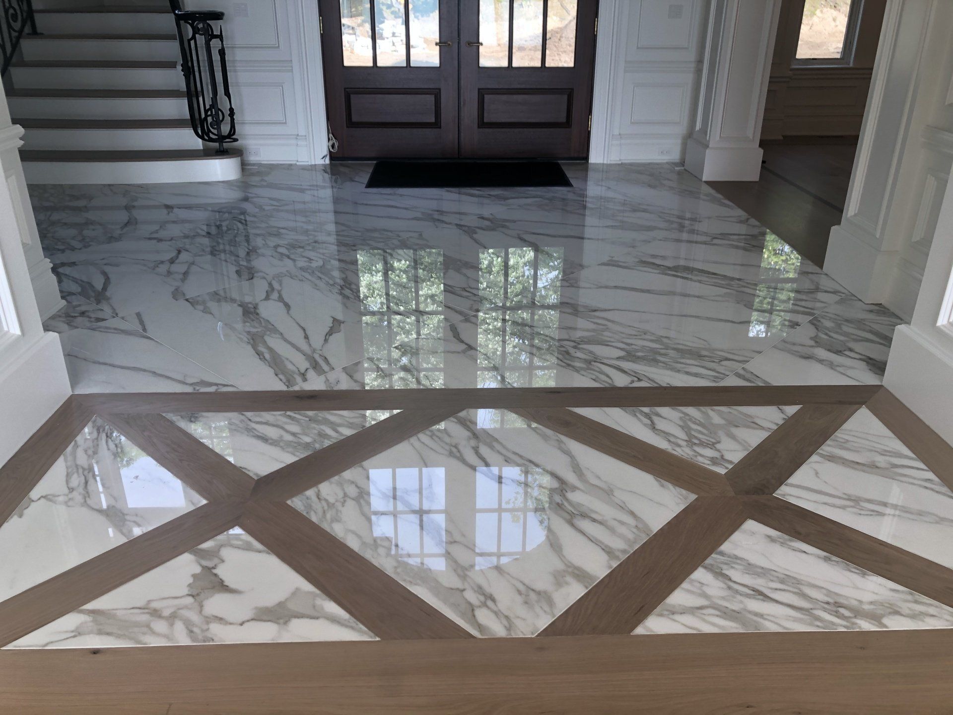 Foyer Installations