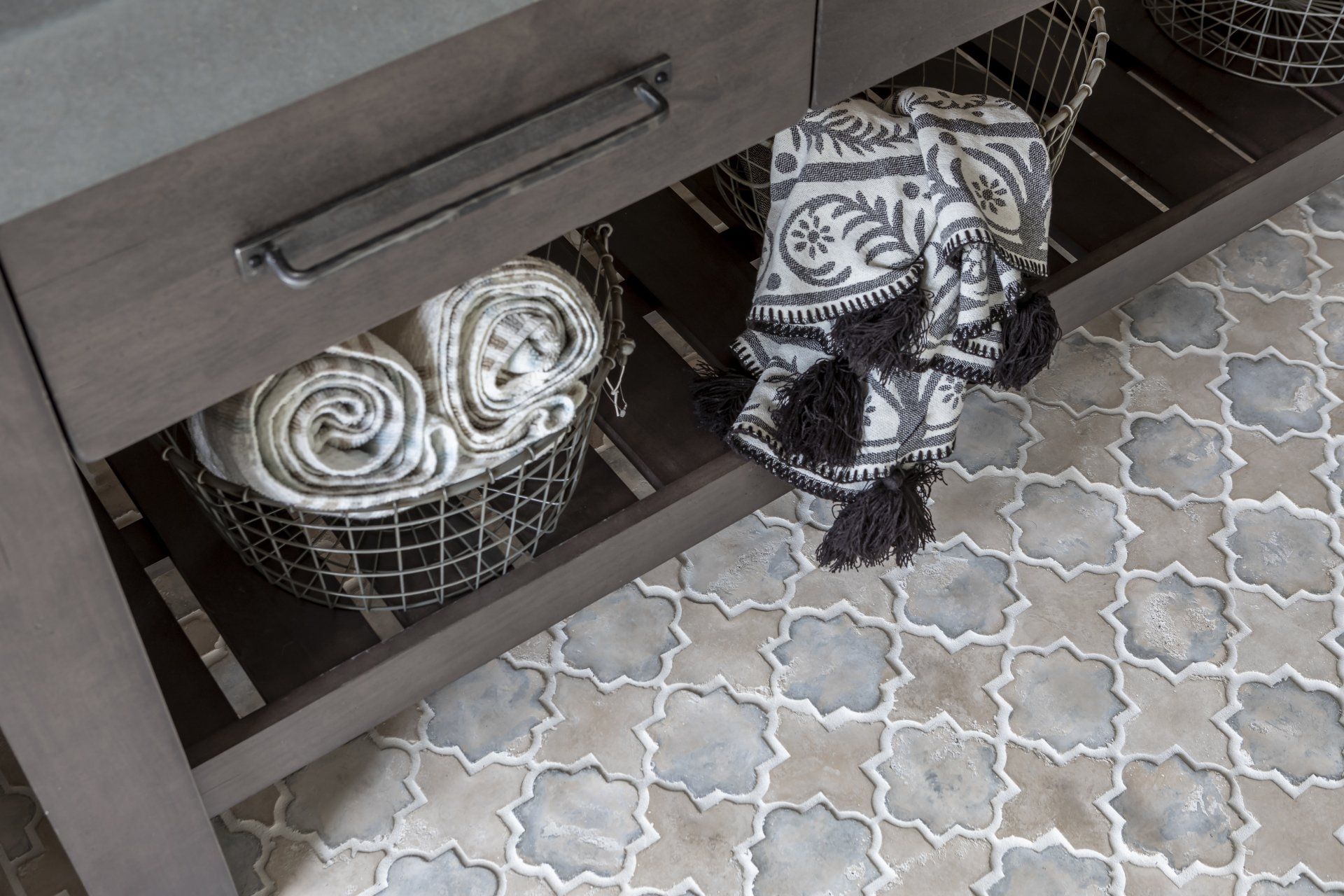 Handmade tile 16