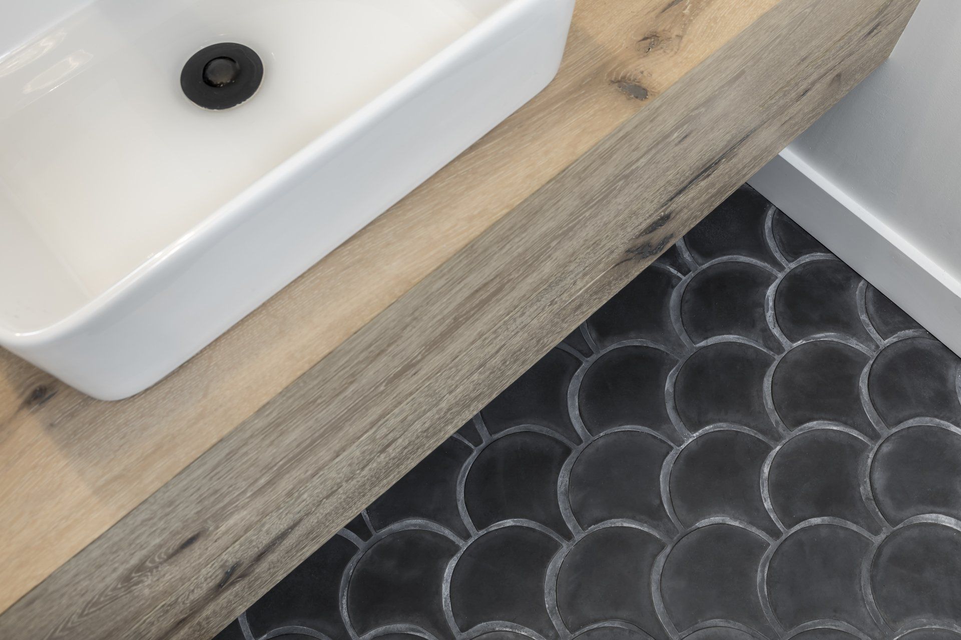 Handmade tile 10