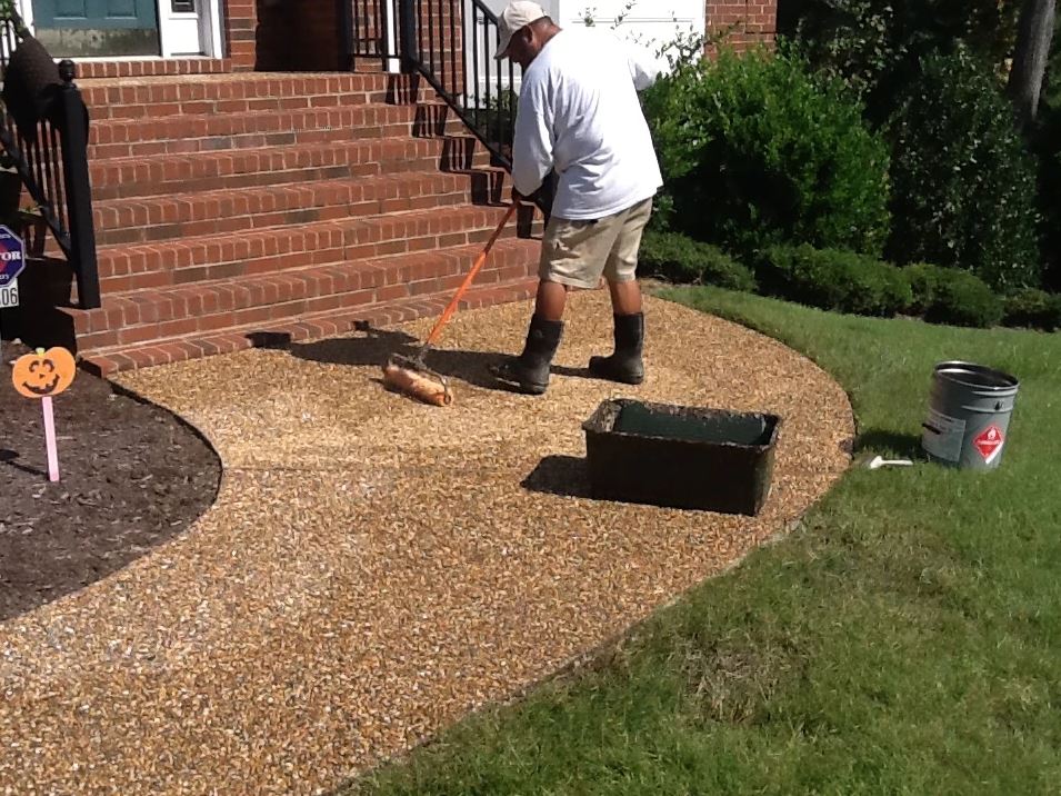 exposed aggregate concrete sidewalk