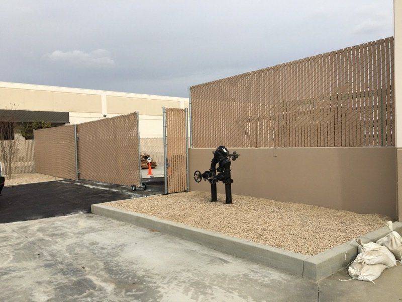 Farm Fence - Rocky's Fencing - Garden Grove CA