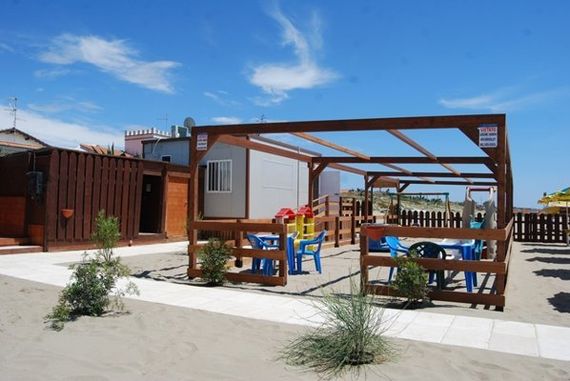 spiaggia attrezzata