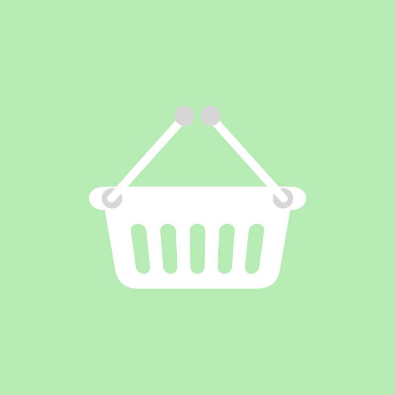 Una cesta de compras blanca con dos asas sobre un fondo verde.