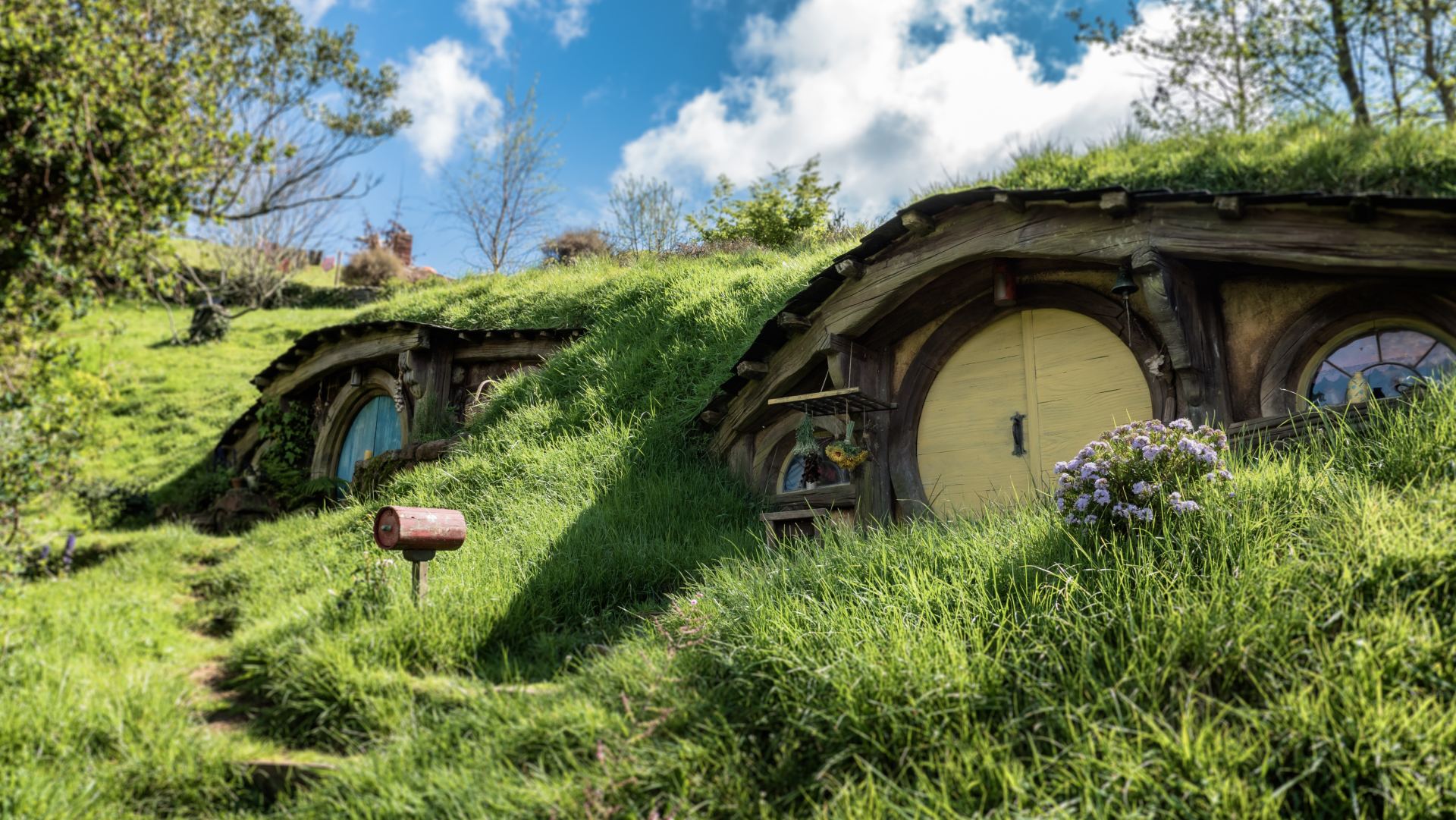 Imagem das casas dos Hobbit, set de filmagem do filme Senhor dos Anéis, Nova Zelândia