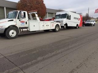 Emergency towing service in progress in Troy, MI