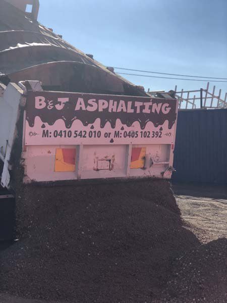 truck emptying  load