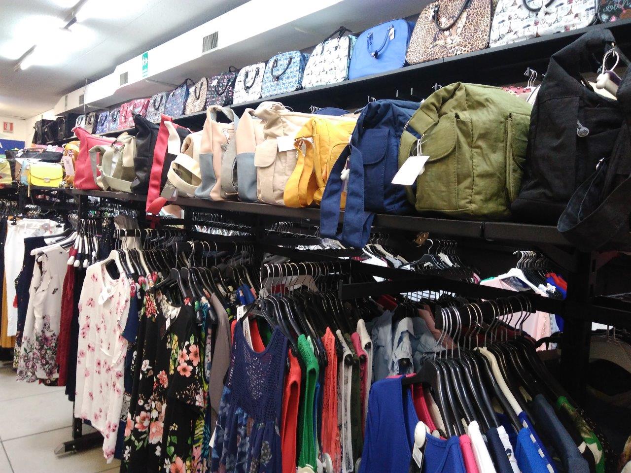 abbigliamento e borse da donna