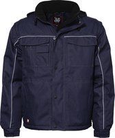 Une veste bleue avec une capuche et des poches sur fond blanc.