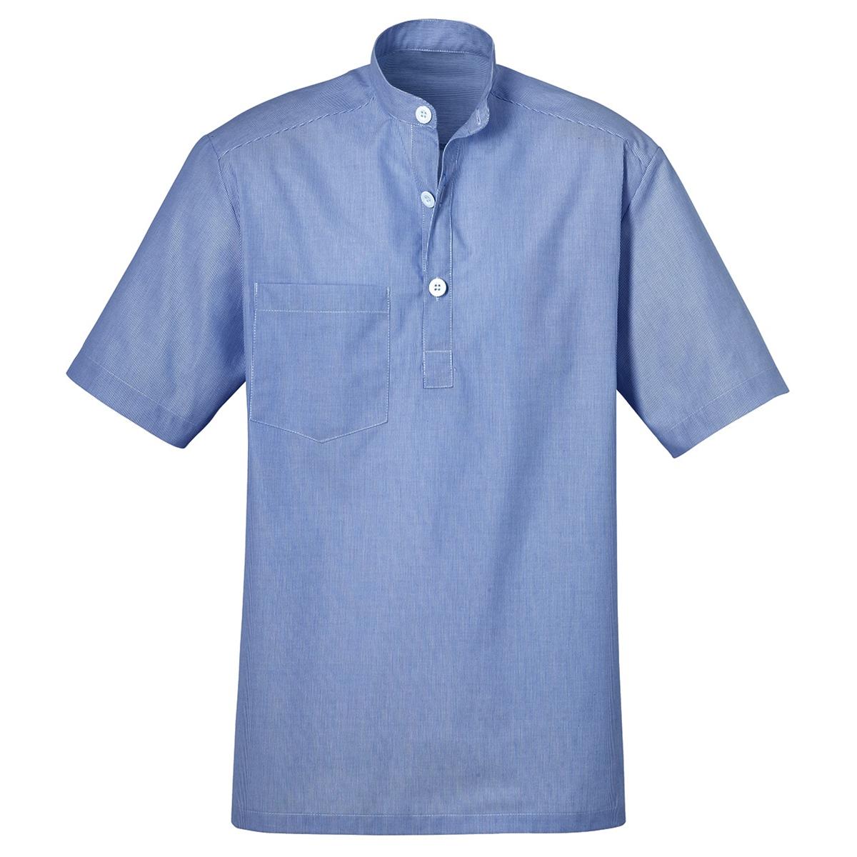 Une chemise bleue à manches courtes et un col