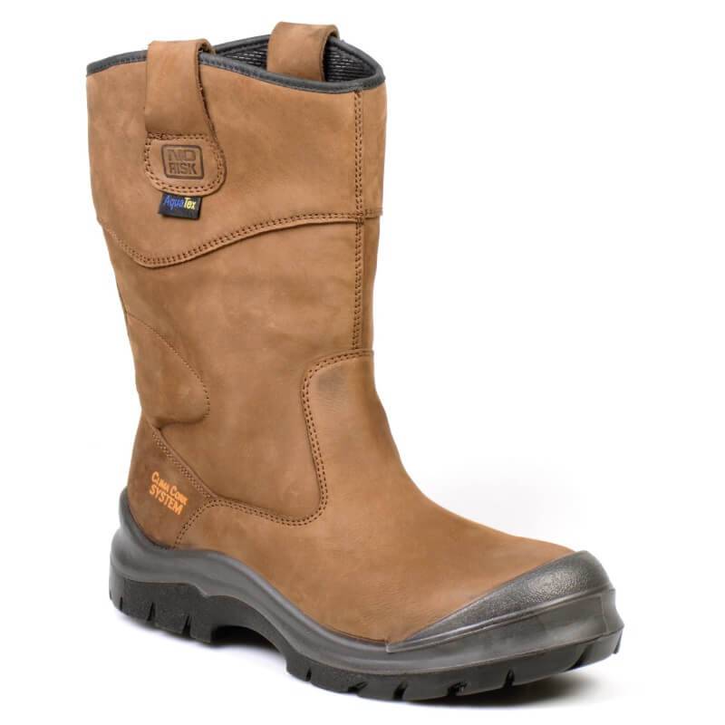 Une paire de bottes de sécurité marron avec une semelle noire