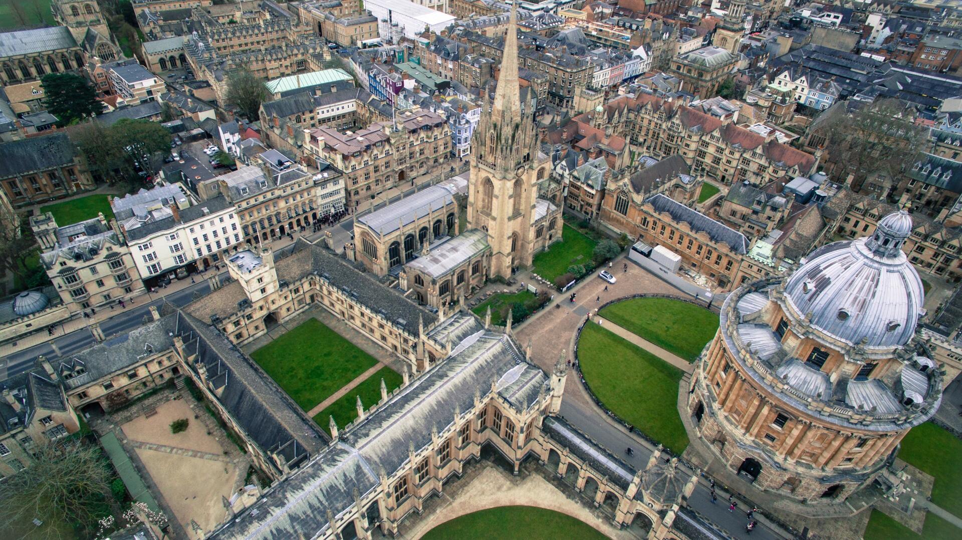 Icon| Serviced Accommodation | Oxford Apt | Contractors | Business | Leisure | Families