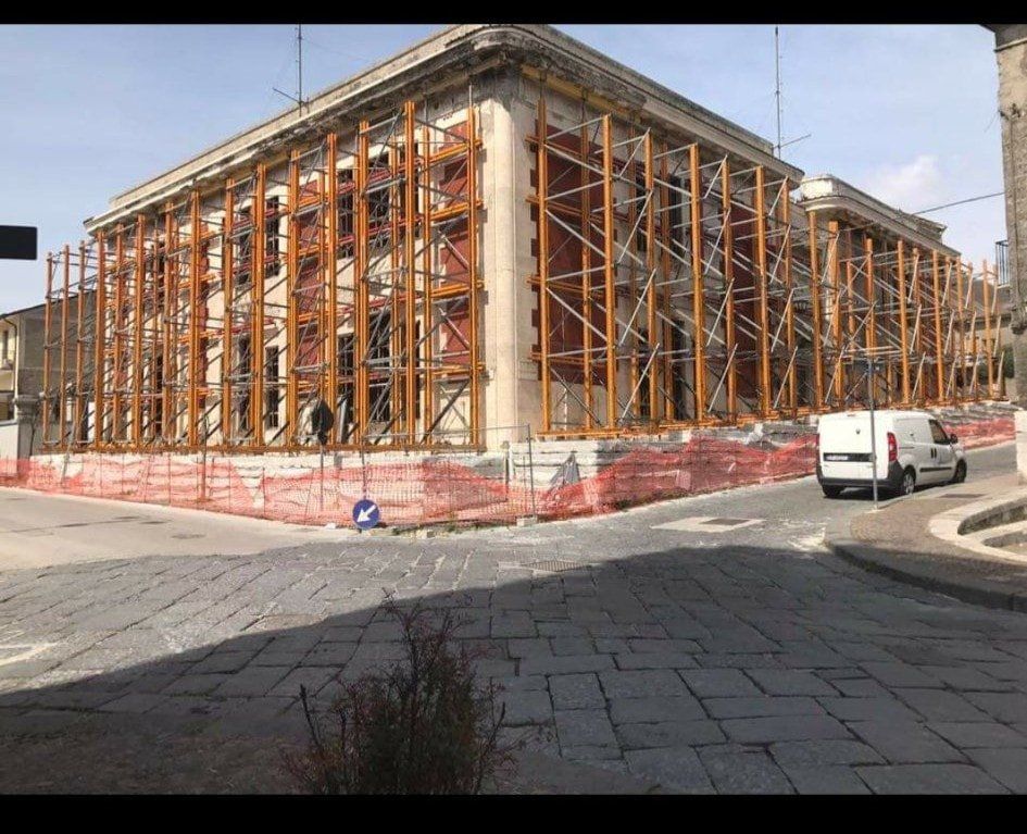 ponteggio per rifacimento costruzione edile