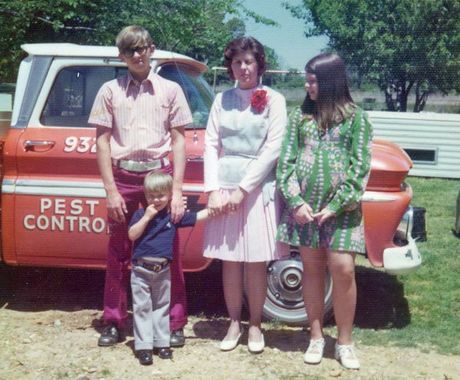 Family Old Picture — Jonesboro, AR — NEA Termite & Pest Control Family Old Picture — Jonesboro, AR — NEA Termite & Pest Control