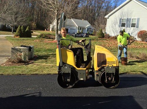 Asphalt Sealcoating Upton MA