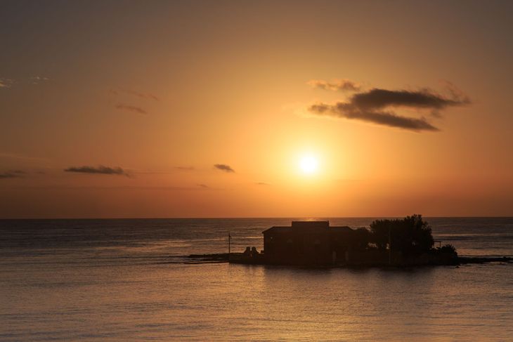 Tramonto sul mare