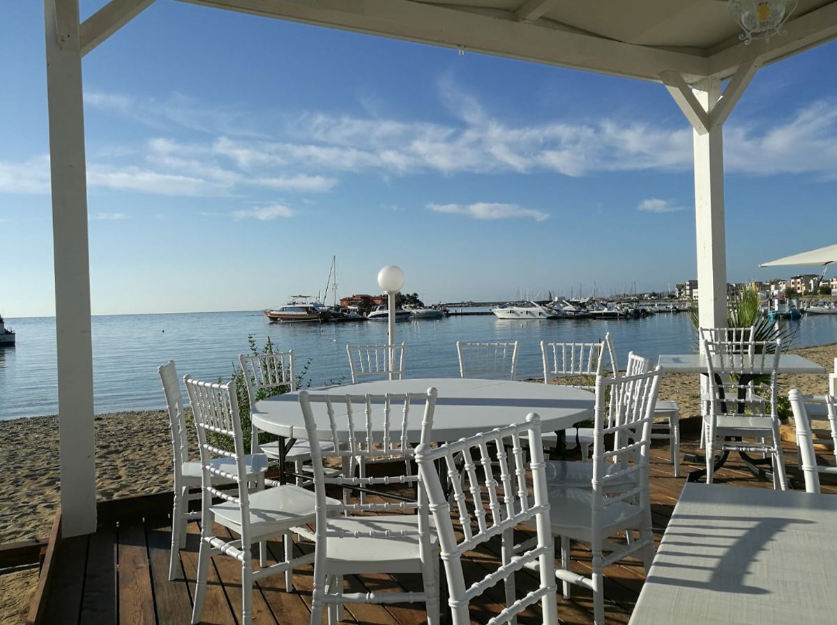Casa con terrazza sul mare