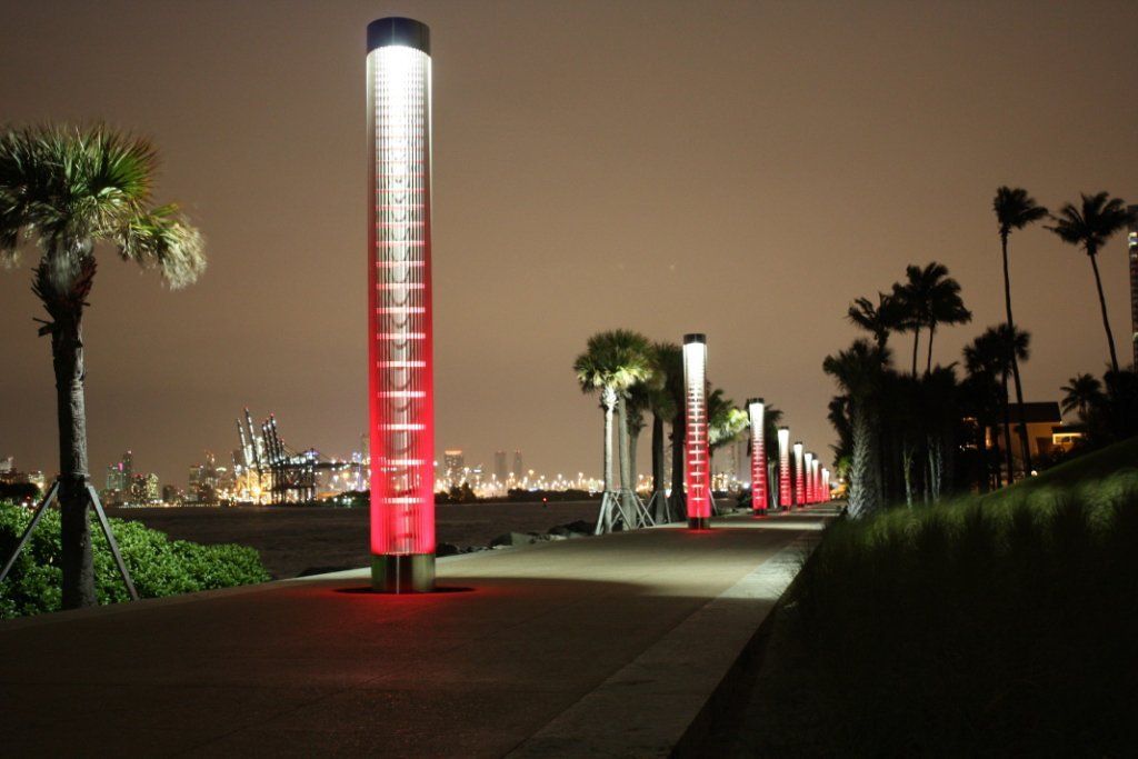 Wedge wire lighting