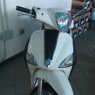 scooter chiaro in vendita