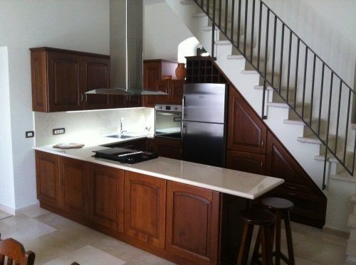 Cucina integrata nel vano scala