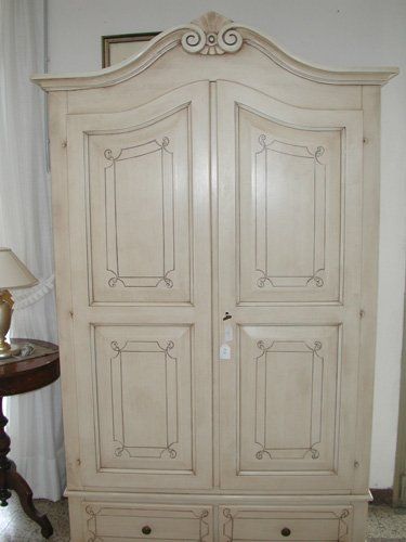 armadio d'epoca in legno