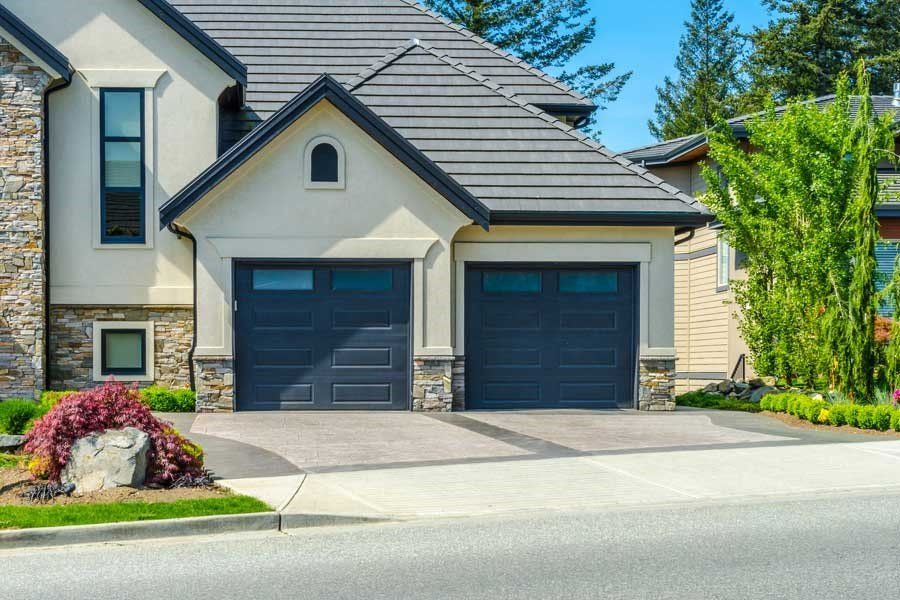 garage door repair services in Aurora