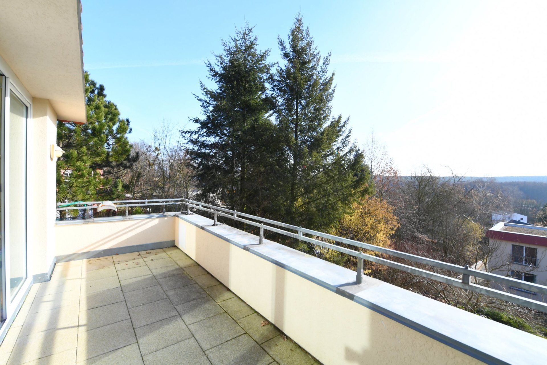 Die+kleine+Terrasse+im+2.OG.jpg