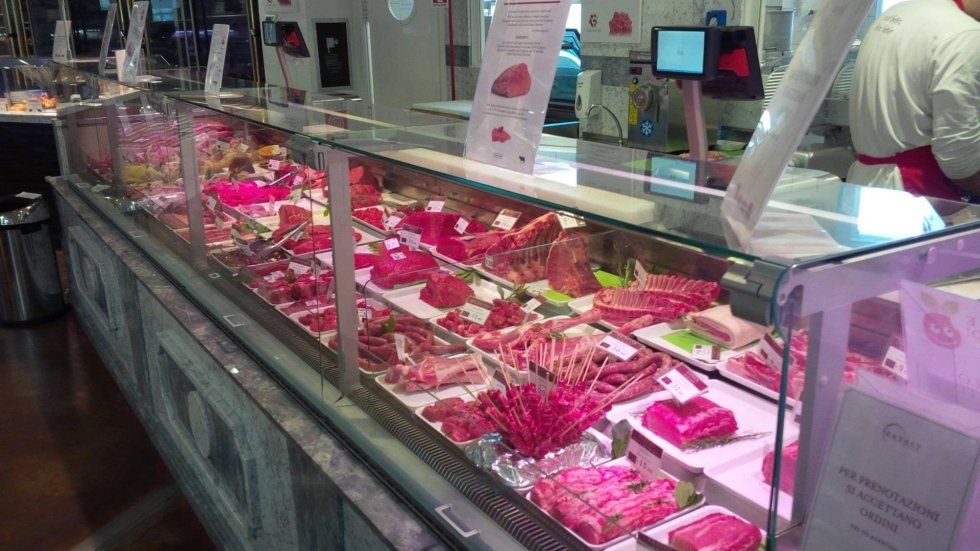 dettaglio stand Eataly della macelleria Rossi