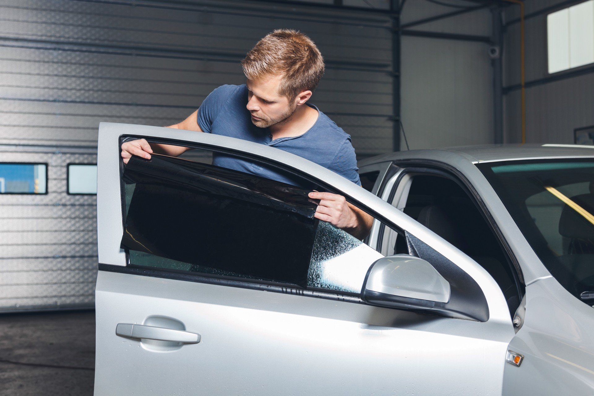 auto window tint Milwaukee