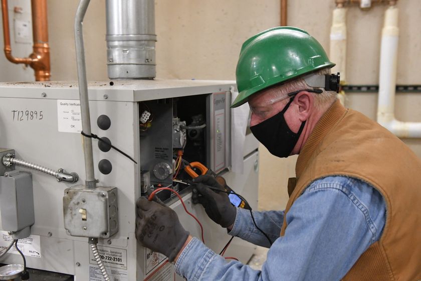 Local 538 Mentor showcasing HVAC electrical work
