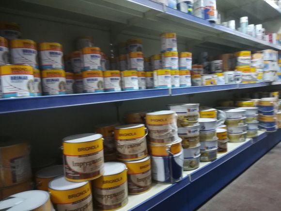 Interno di uno stabilimento di materiali edili