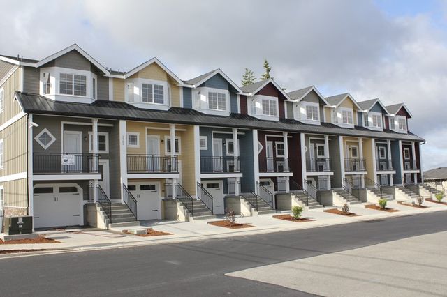 Pine Crest Townhomes
