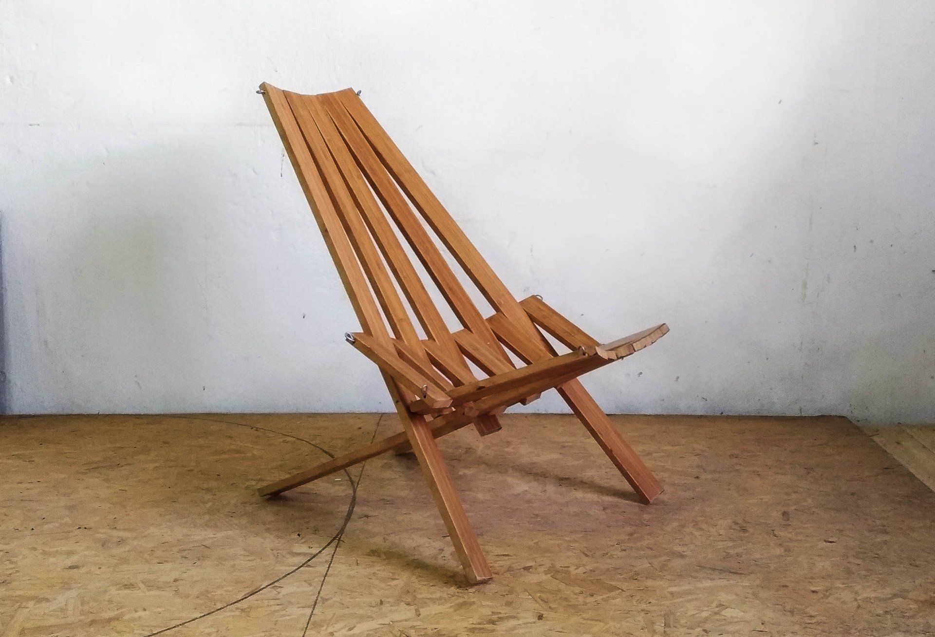 Cadeira-ecodesign-com-bambu-e-peneu