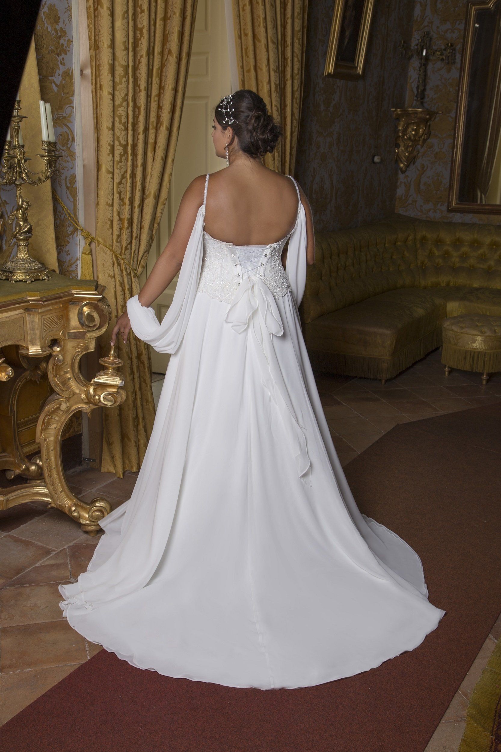abiti da sposa curvy