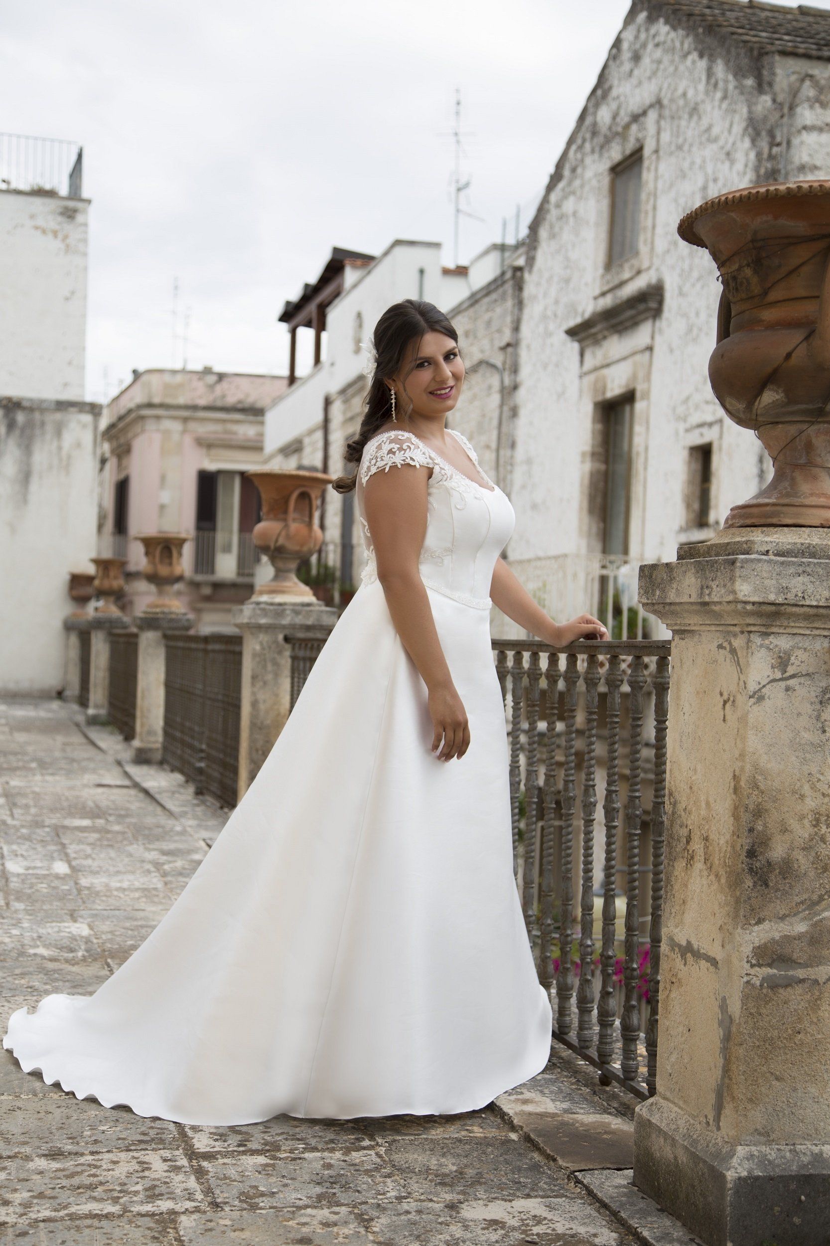 abiti da sposa curvy
