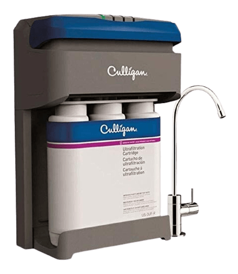 Un filtro de agua Culligan con un grifo conectado.