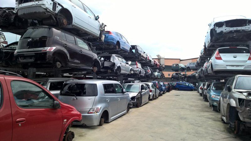 fila di macchine