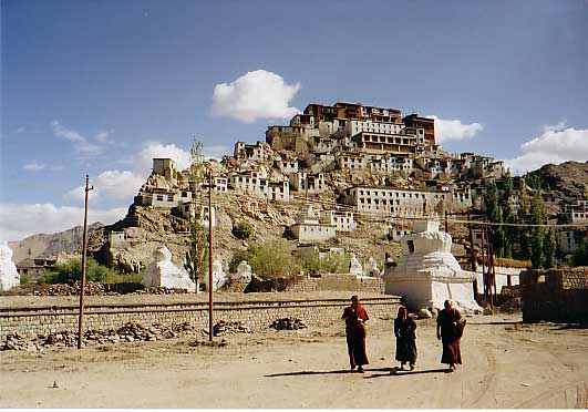 Kloster in Ladakh mit Mönchen Ladakh Reise
