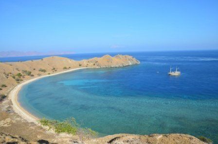Boot vor Komodo Insel