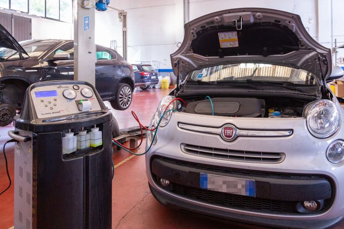 ricarica clima auto