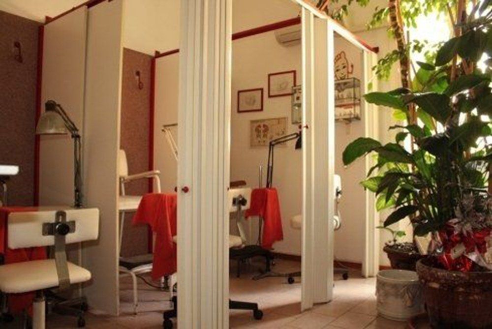 due postazioni per trattamenti estetici